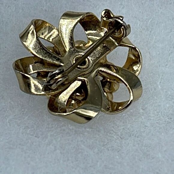 Vintage Cameo rhinestone framed brooch. - Picture 2 of 7